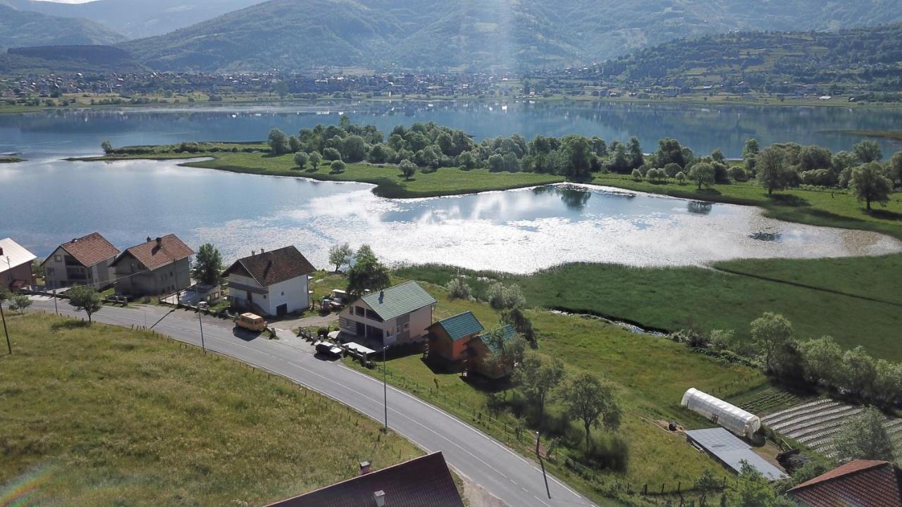 Holiday House By The Lake Plav Exteriör bild