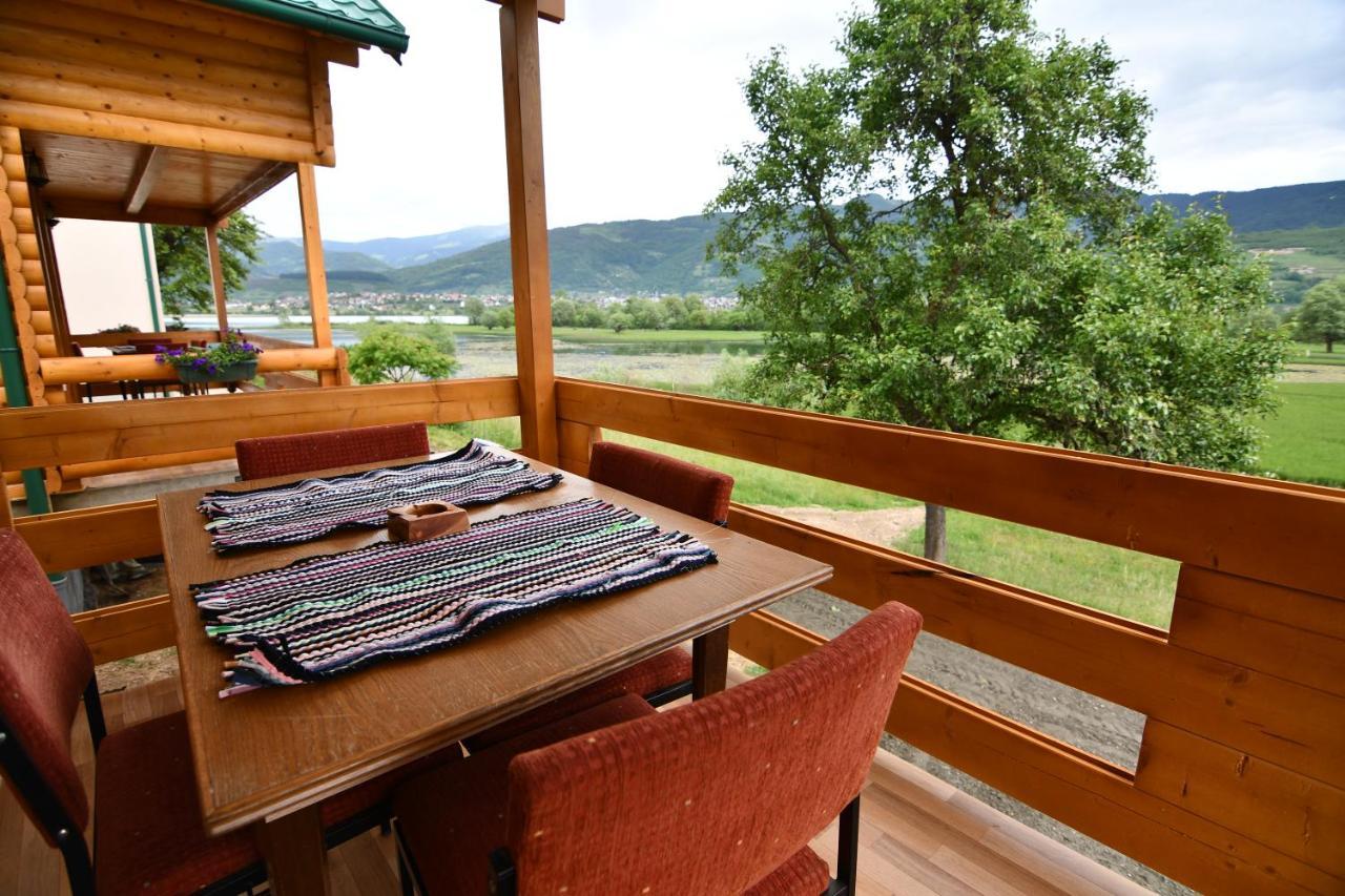 Holiday House By The Lake Plav Exteriör bild
